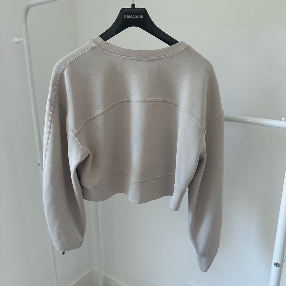 Lulu Lemon scuba Light Tan